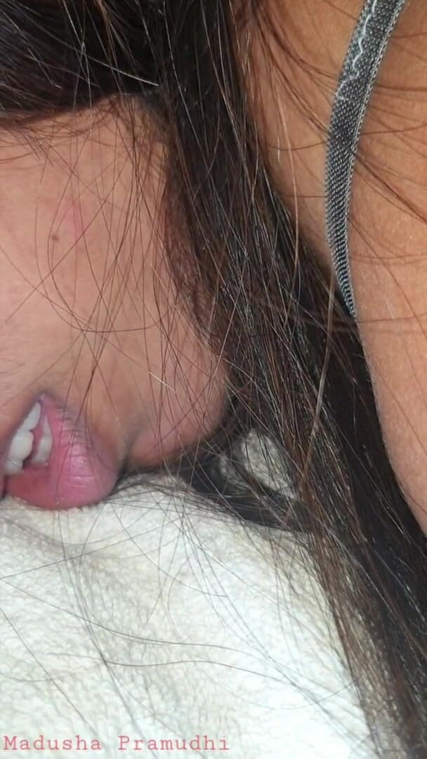 Tiyana: 彼女のハードと兼すべてのお尻を犯した