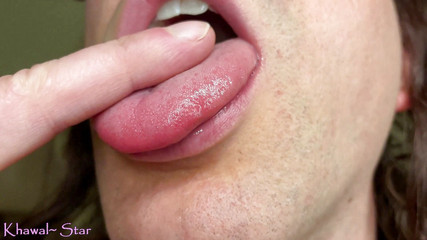 Khawal Star: Khawal egyptisk arabisk läppfetisch närbild whiteboy
