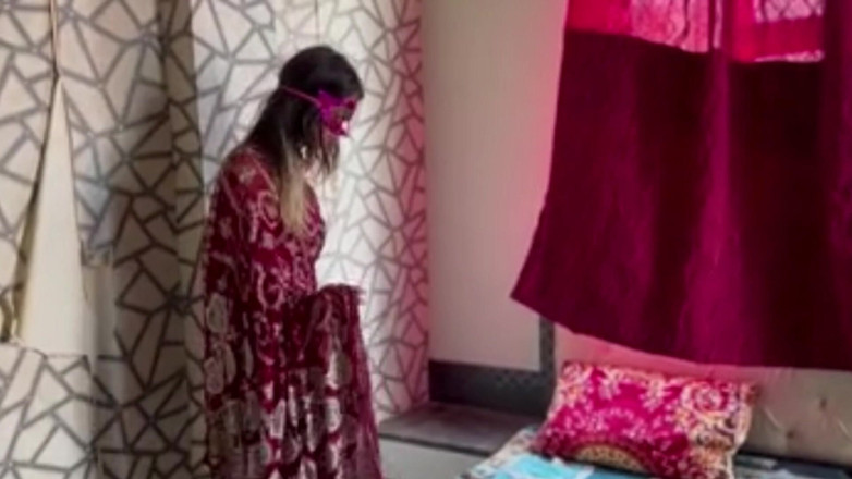 YourDickSucker: मेरी प्यारी प्रेमिका को पीरियड्स हुए जब मैंने उसे चोदा