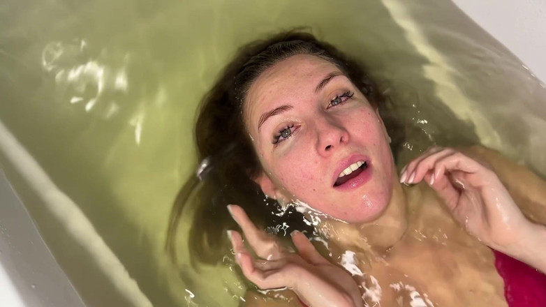 Hottie goddess: Bagnando la bellezza una lotta silenziosa delle sirena