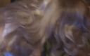 Hooters Entertainment: Rondborstige blondine in haar kont geneukt vanuit de zijkant