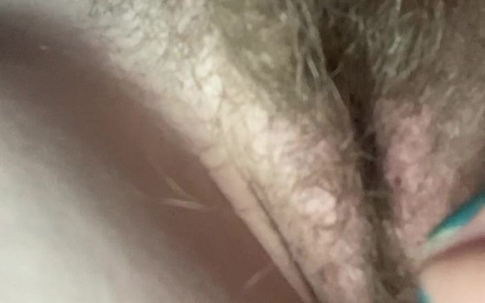 Rachel Wrigglers: When Holding a Couple of Pubes Sends Me Absolutely Fucking...