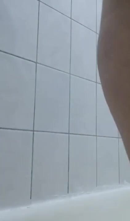 Erotic college: Sweet orange on my hot legs