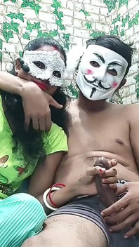 Gadis sekolah india pertama kali ngentot di kamarku, audio bahasa india