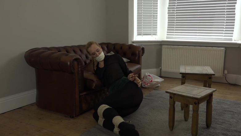 Restricting Ropes: Ariel Anderssen - esaret