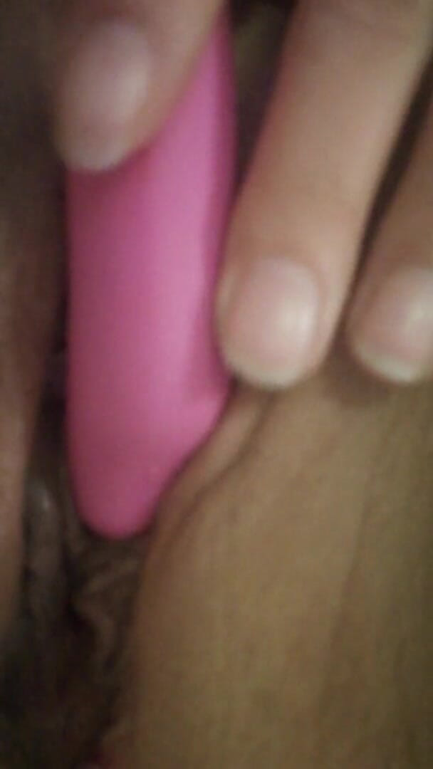 Mia99: Having fun with a anal plug and my pink friend