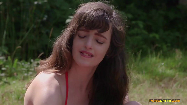 Pure CFNM: Shy Sunbather