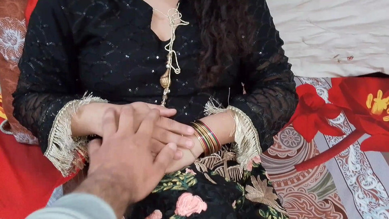 QueenbeautyQB: Indický nevlastní bratr řekl své nevlastní sestře o vztahu manžela manželky...