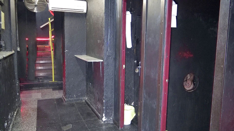 Gaybareback: Noel Santoro wird ohne gummi von Jorge Leal gefickt