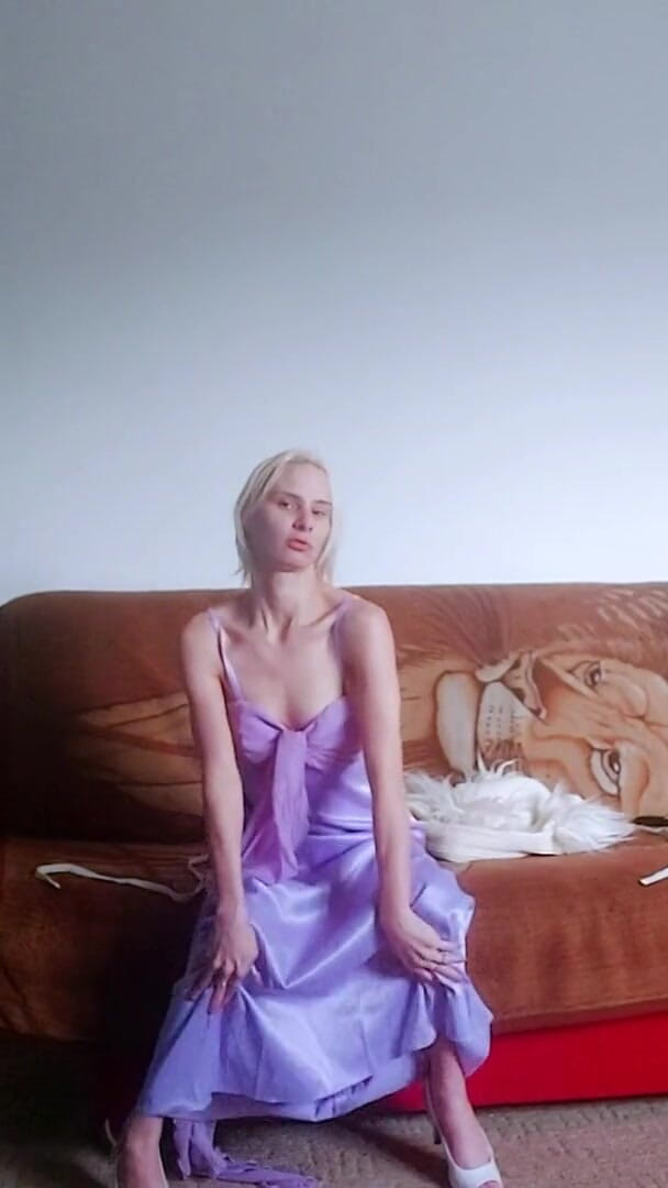 Wet Pussy Fuck: Polish Eighteen-year-old Undressed Erotic Dance Sex Dance - Striptease