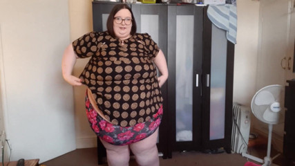 SSBBWLadyBrads: SSBBW date night try on popping buttons