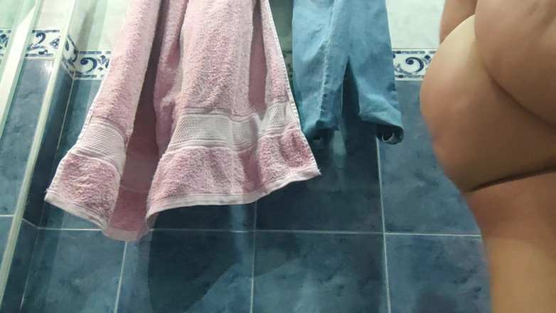 SENSESEX: Sestra nahrála chcaní na kameru