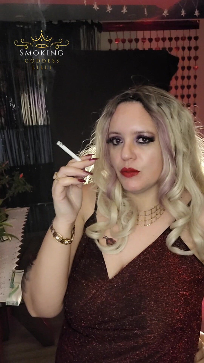 Lilli Cukierek Cox: Marlboro yang merokok