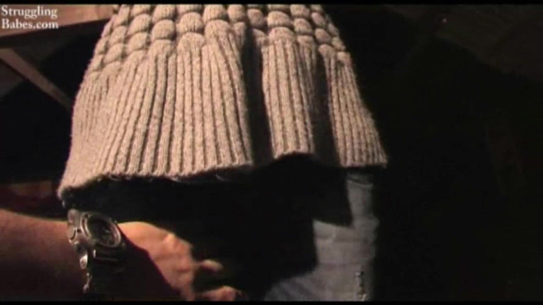 Submissed: 納屋でのボンデージ