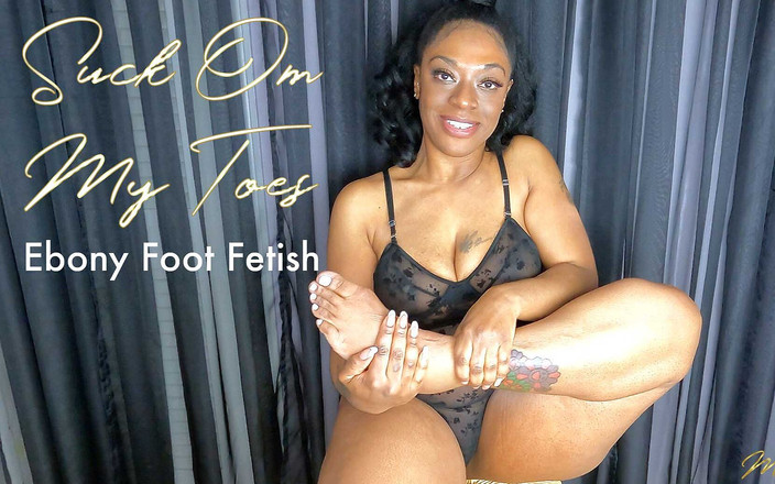 Miss-Safiya: Chupa mis dedos de los pies