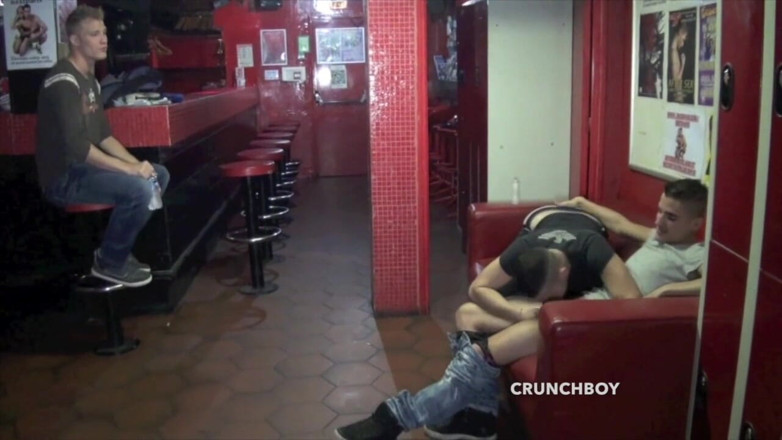 Crunch Boy: Dimtri fucked by youjgn striaght arab curious