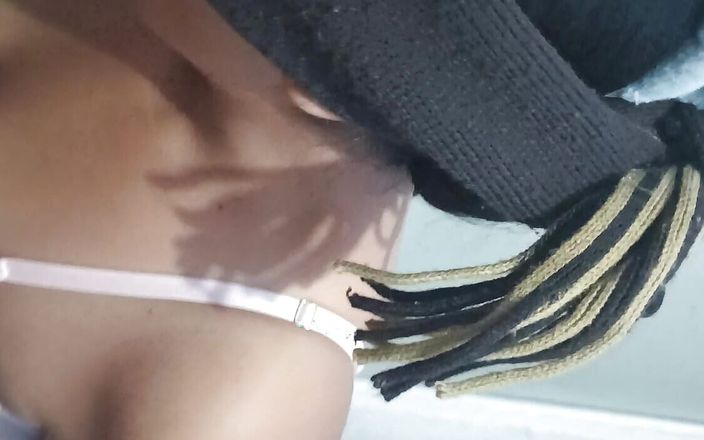Jovencitas Mexicanas: 18 岁的墨西哥女孩提供美味的口交