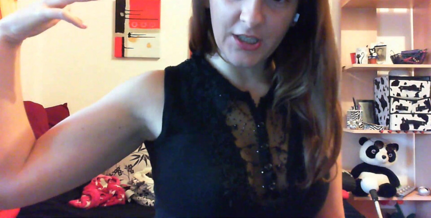 Nicoletta Embassi: Findom roleplay direkam di skype: masturbasiku suka merogoh koceknya untukku!