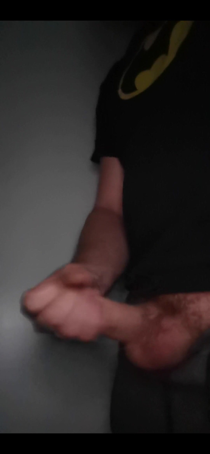 Rokkuman: Masturbation zu hause