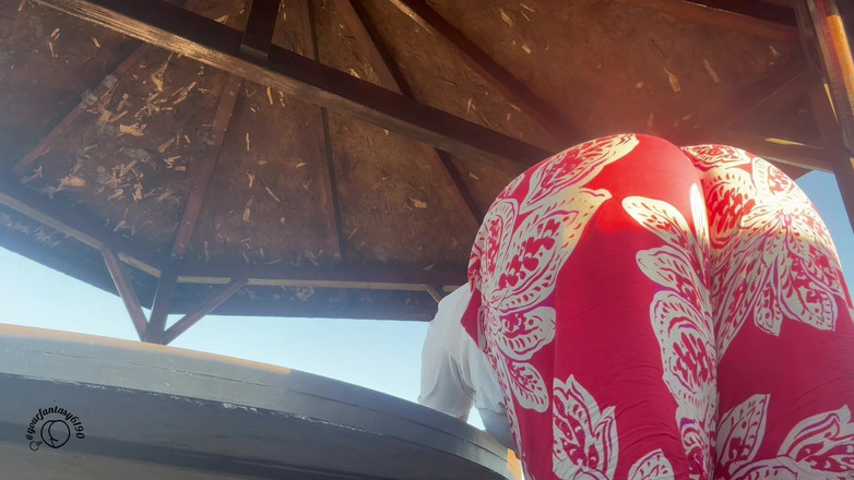 Your fantasy studio: 在公路旅行中放屁和摇晃我的屁股