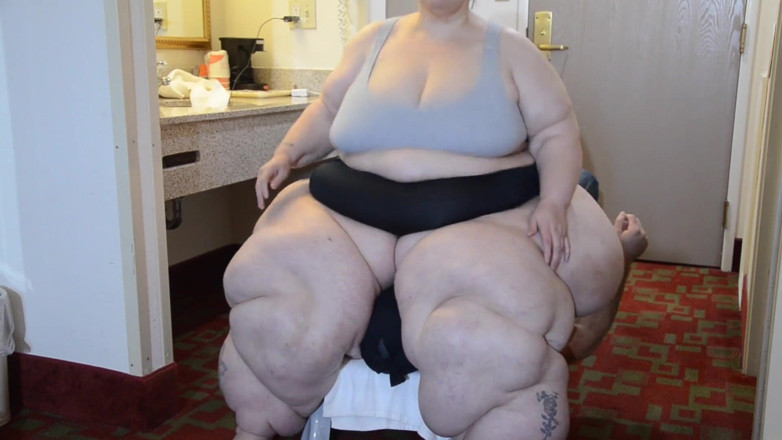 Full Weight Productions: Bobbi Jo &amp; Savannah Smear bersenjata ke bangku