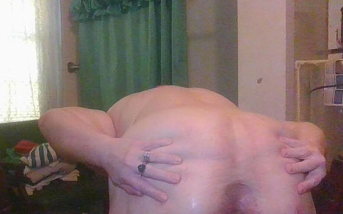 HerculesnVENUS: Cleanimg All Day mě nutí hrát si s mým zadkem