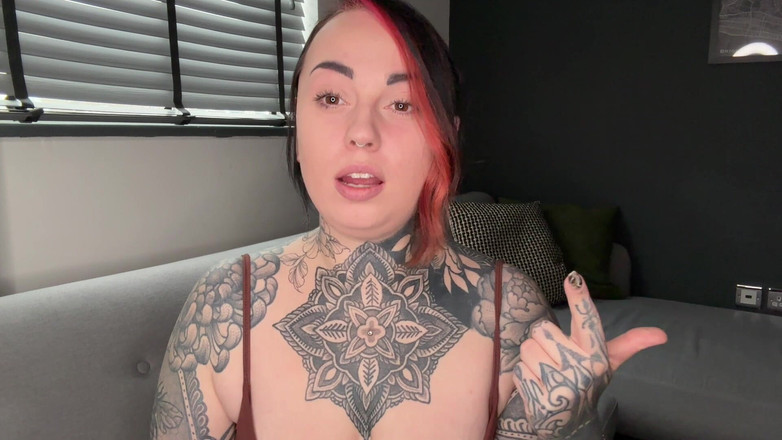 Miss Valentina: My Sissy Děvka Část 2: Výlet s nakupováním