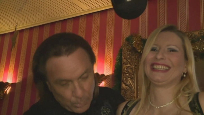 Deutschland porn: Bini saya dengan tetek besar suka diserahkan gaya doggy dan...