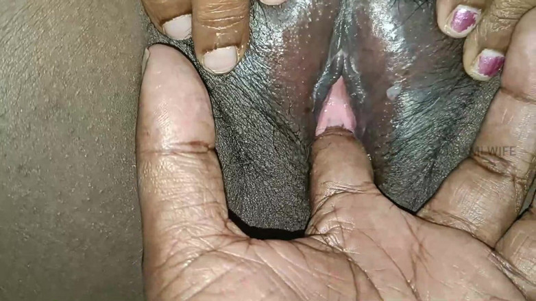 Luxmi Wife: Massagegerät fingert die muschi der ehefrau -4