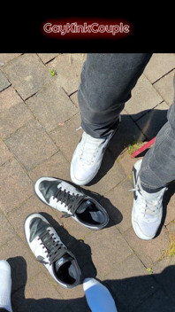 Wir Teilen Uns Ein Paar Nike Air Max Sneaker 5