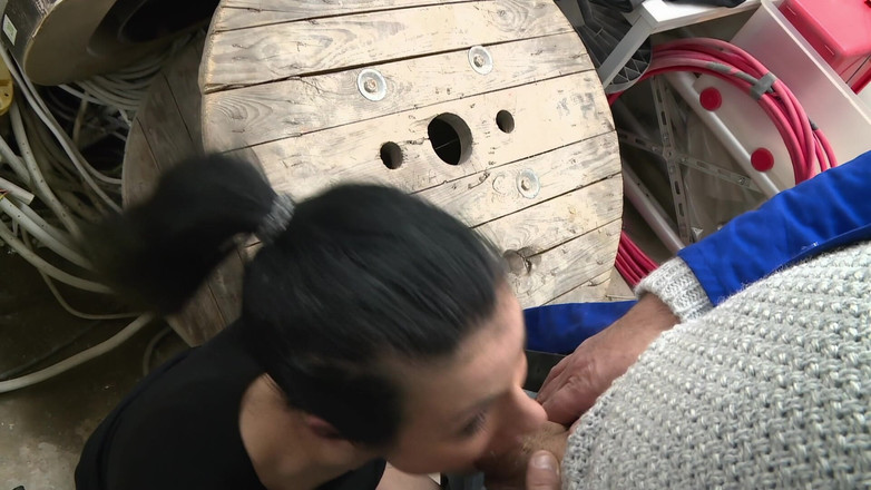 German Porn: Garagem mecânica selvagem grupo foda fest