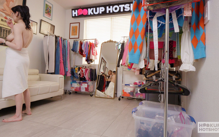 HookUp HotShot-BTS: Anna de ville si cewek pemalu pengen banget dientot sama...