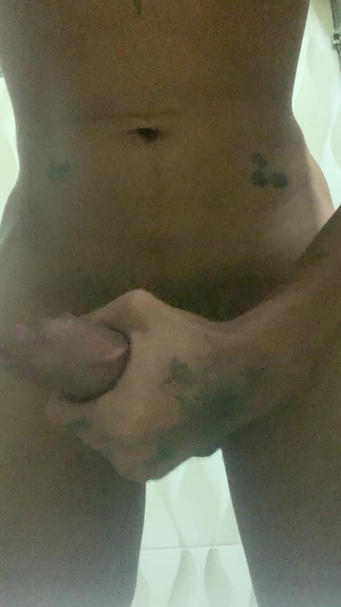 Luismiguel: バスルームで