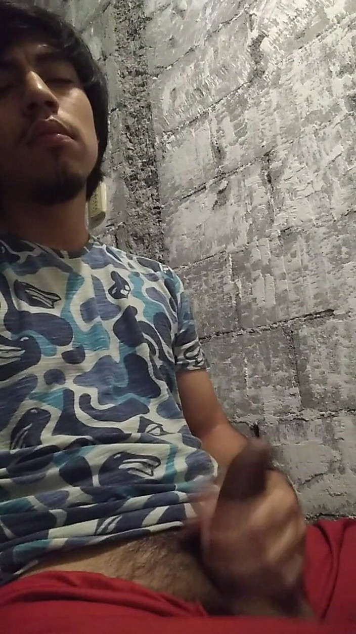 AlexAlejandro13: 给我看你的饥渴日