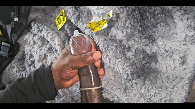 SirMaxxximus: Magnified in a Magnum