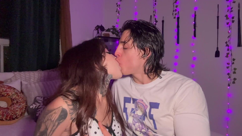 Gattouz0: I Broke Her Bed on the First Date