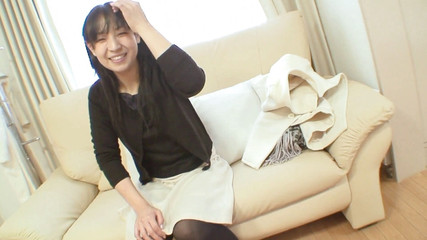 Japan Lust: 해피 아워를 위해 유카리산 따먹기