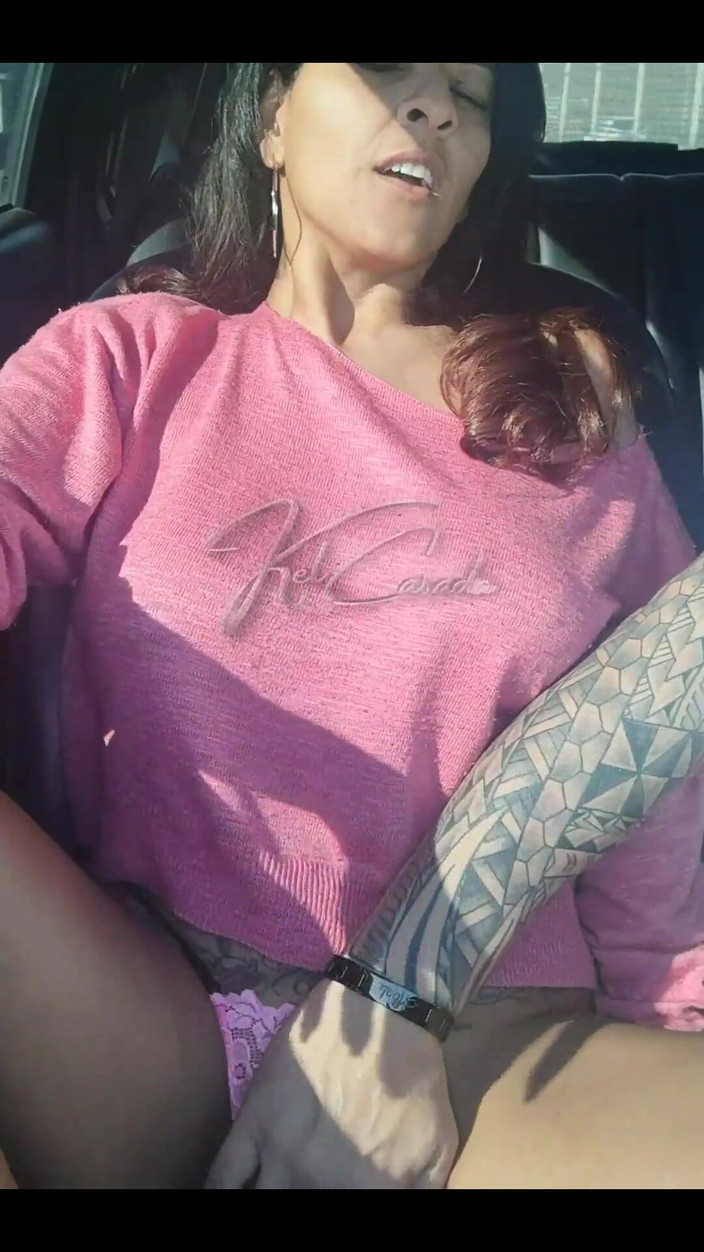 Kel Macettare: 나는 트럭 운전사를 조금 놀리기 위해 Sp로 자동차 여행을 이용했다.