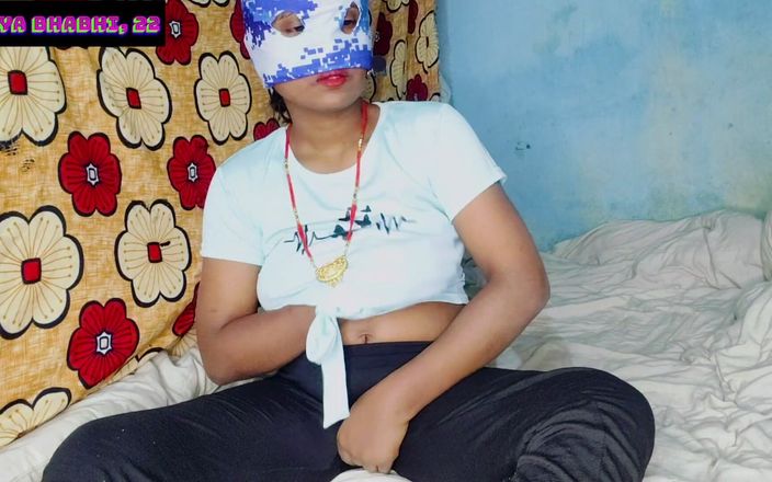 Munni bhabhi sexy: अपनी जवानी के जोश में गांव की भाभी ने उसके अंदर मोटा नकली लंड डाला