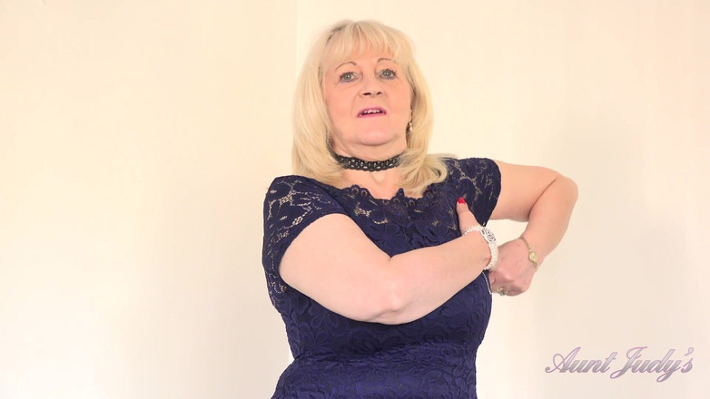 Aunt Judy's: Auntjudys - Kenali GILF blonde bertetek besar Katie Wish