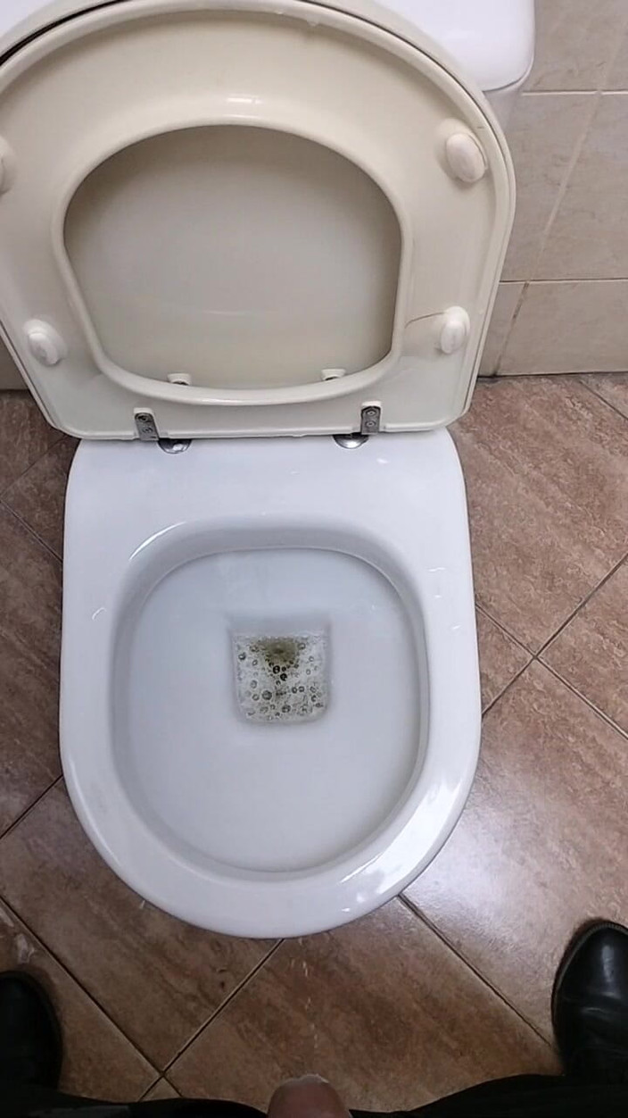 Blackcock83: Pisse et masturbation