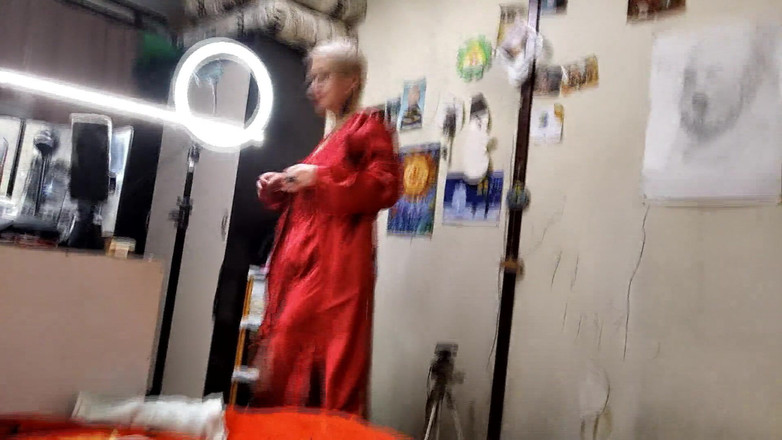 AimeeParadise: Lady in Red, atau semua gadis yang lebih tua lagi...