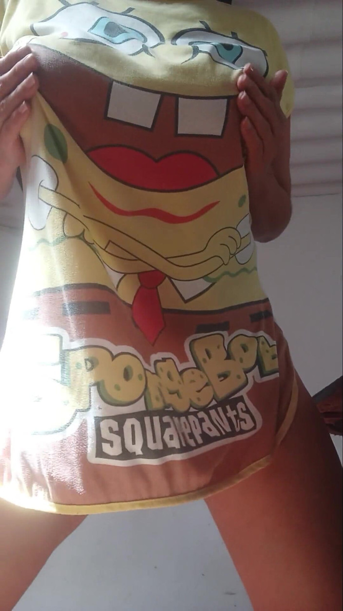 Lobicam: Baile sexy en pijama mira mi culo