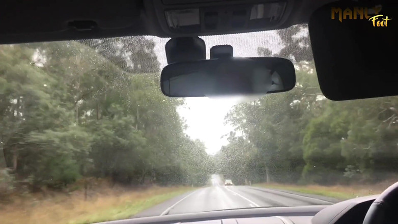 Manlyfoot: Найгірша частина про водіїв на задньому сидінні, вони такі відволікають! - Манліфут