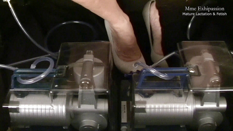 Mme Exhipassion: Lactação madura: Meu treinamento duro para amamentar hucow com duas...
