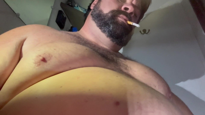 Brewster Bear: Sigara Içme Ve Pompalama