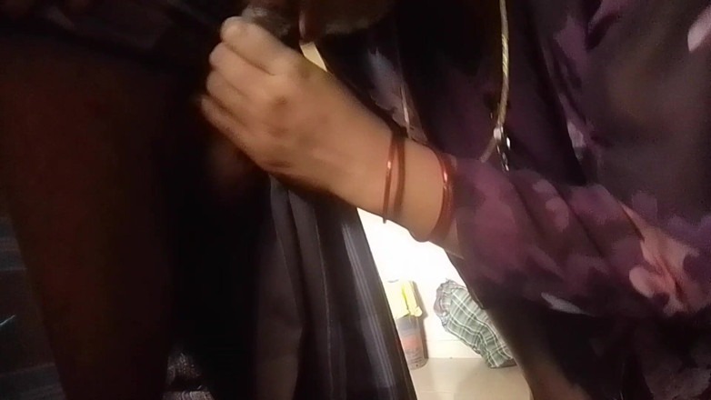 Bijukumar: Tamil Village Girl Sucks Her Husband's Cock in the Kitchen