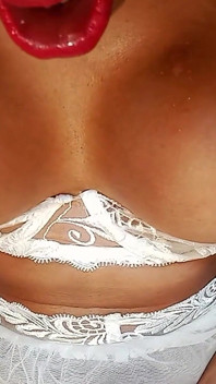 Beautiful Transsexual Fucked Her Ass and Fostered Her Cock Until Cuming