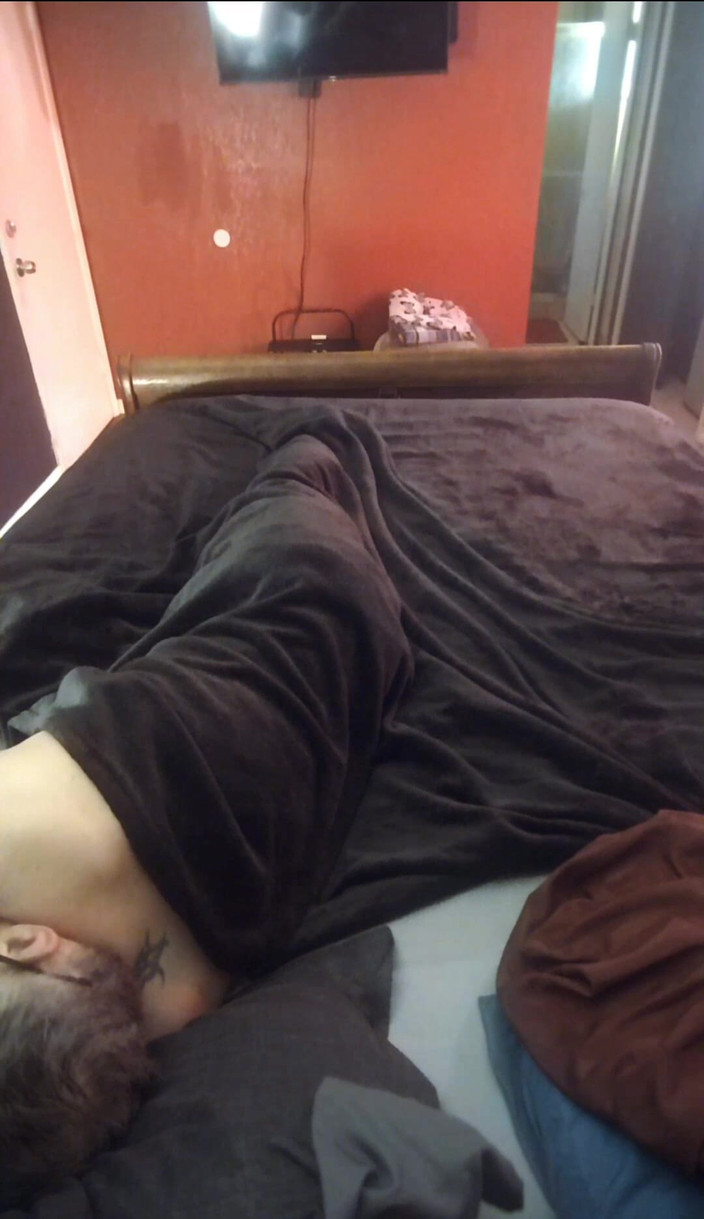 Bombstick and Trouble: J’ai passé toute la journée à baiser et à sucer avec ma...