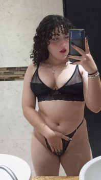 Georgie Bravo en lencería